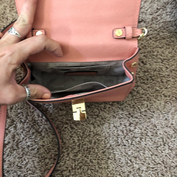 MK Pink Crossbody NEVER USED - Picture 2 of 2